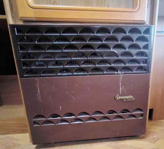 Pěkný a čistý Burstner 500 na pevné stání. Odvoz možný. - foto 13