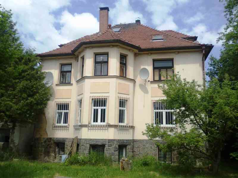 Vila 440 m2 v České Lípě, pozemek 1145 m2, na Slovance - foto 1