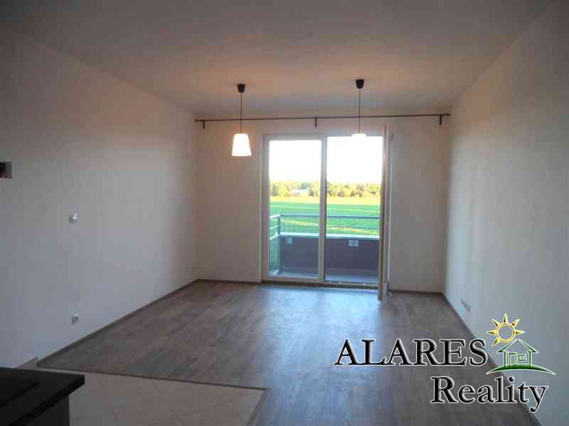 Novostavba 1+kk 31m2, balkon, ul.Kadečkové, Praha 18 Letňany - foto 4