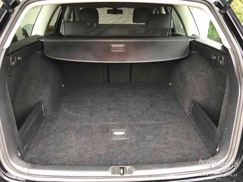 Volkswagen Passat B7 Highline 2.0TDi, Max výbava! - foto 14