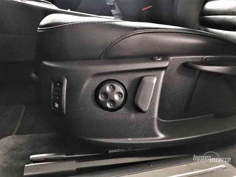 Volkswagen Passat B7 Highline 2.0TDi, Max výbava! - foto 16
