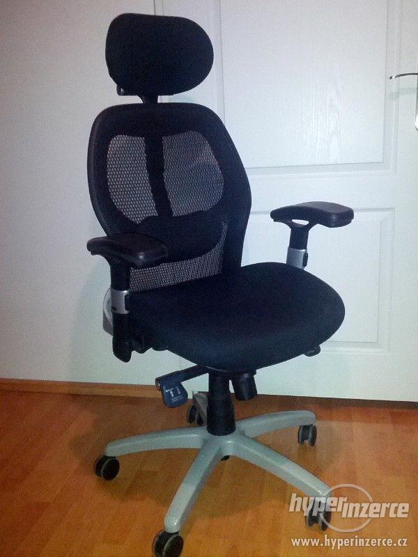 Pohodlná ergonomická židle - foto 1