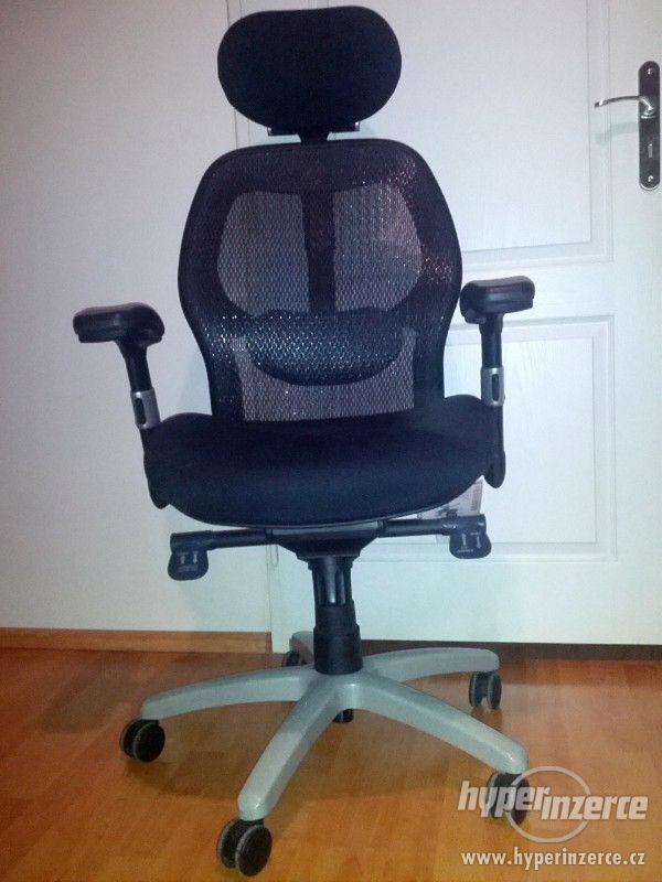 Pohodlná ergonomická židle - foto 5
