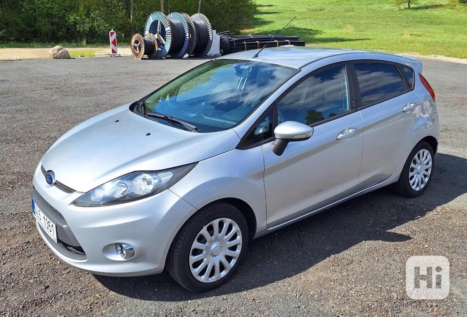 Ford Fiesta 1,2   1242 cm, 60 kw, 2012 benzín - foto 1