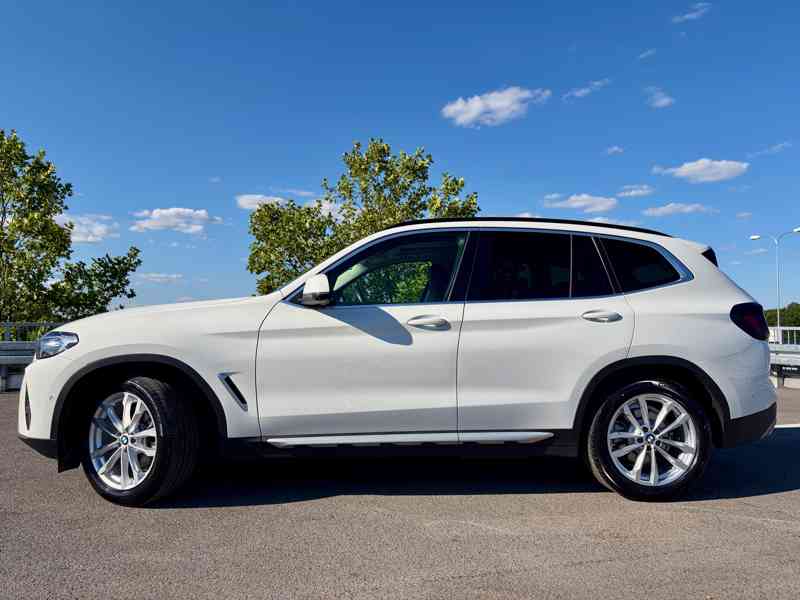 BMW X3 20d LASER, PANO, HUD, 360°, HiFi, kůže, ACC, TOP stav - foto 9