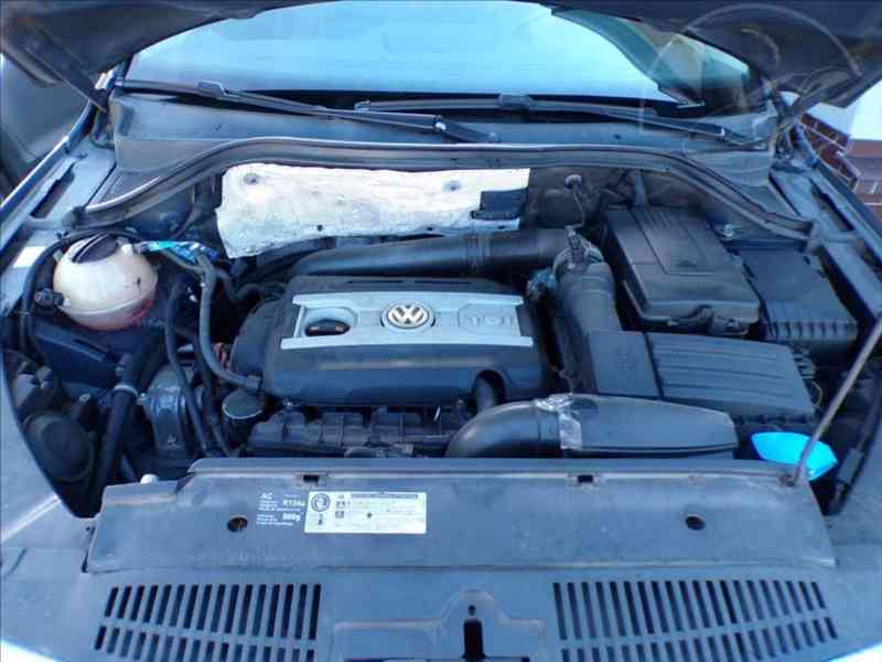 Volkswagen Tiguan 2,0 TSI TAŽNÉ ZAŘÍZENÍ - foto 13