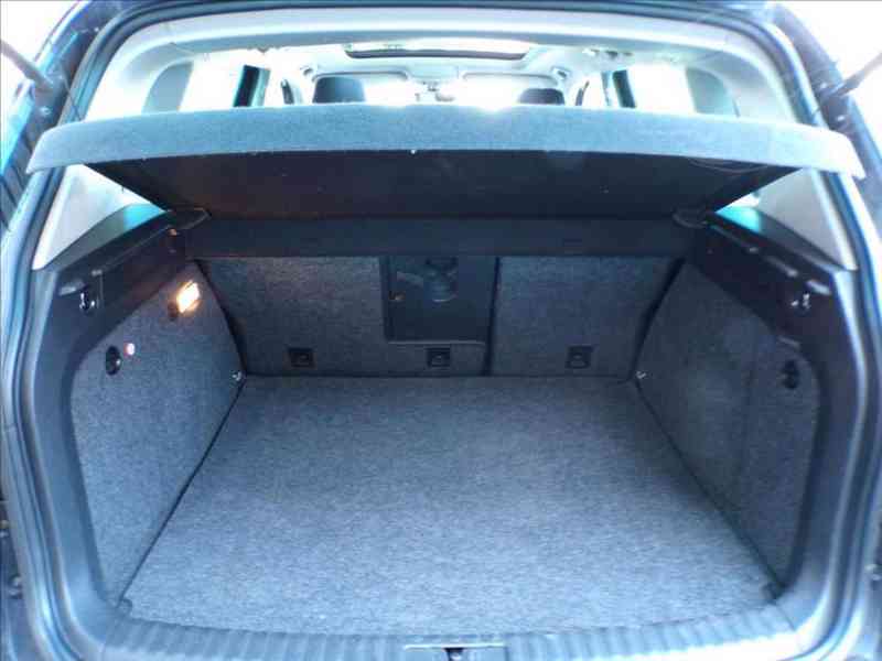Volkswagen Tiguan 2,0 TSI TAŽNÉ ZAŘÍZENÍ - foto 10