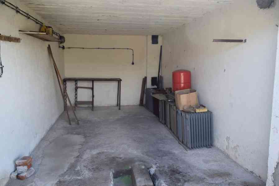 Prodej zděné řadové garáže ve Rtyni v Podkrkonoší - foto 8