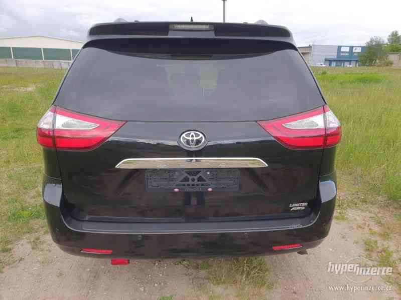 Toyota Sienna 3.5 AWD Limited 2016 - foto 2