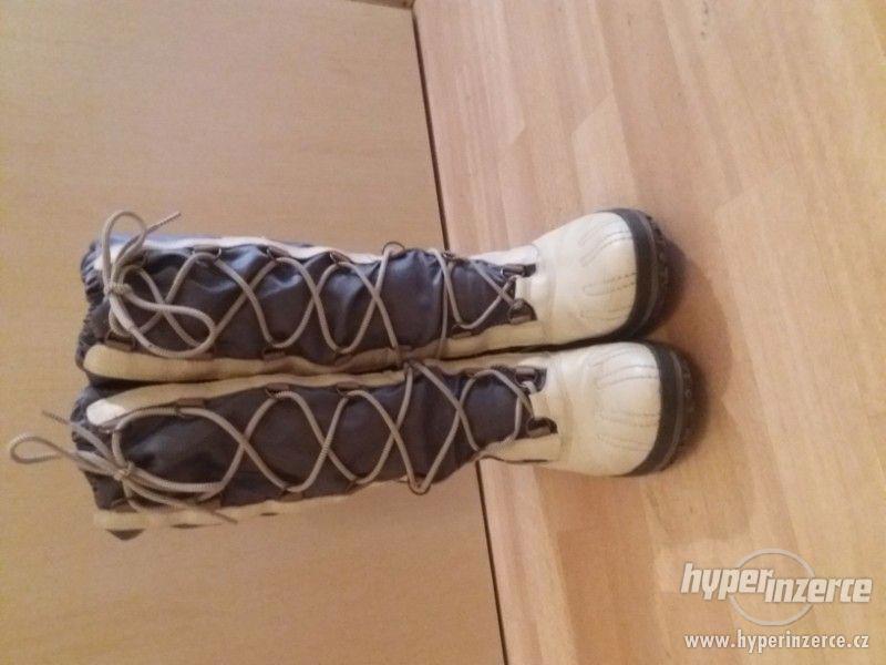 Damske snehule Tommy Hilfiger - foto 1