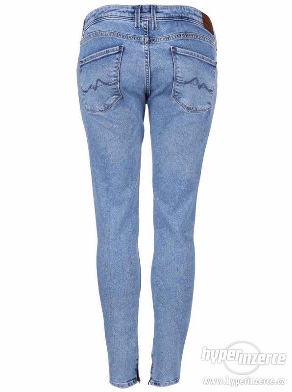 -60% Světle modré dámské slim fit džíny Pepe Jeans Cher - foto 2