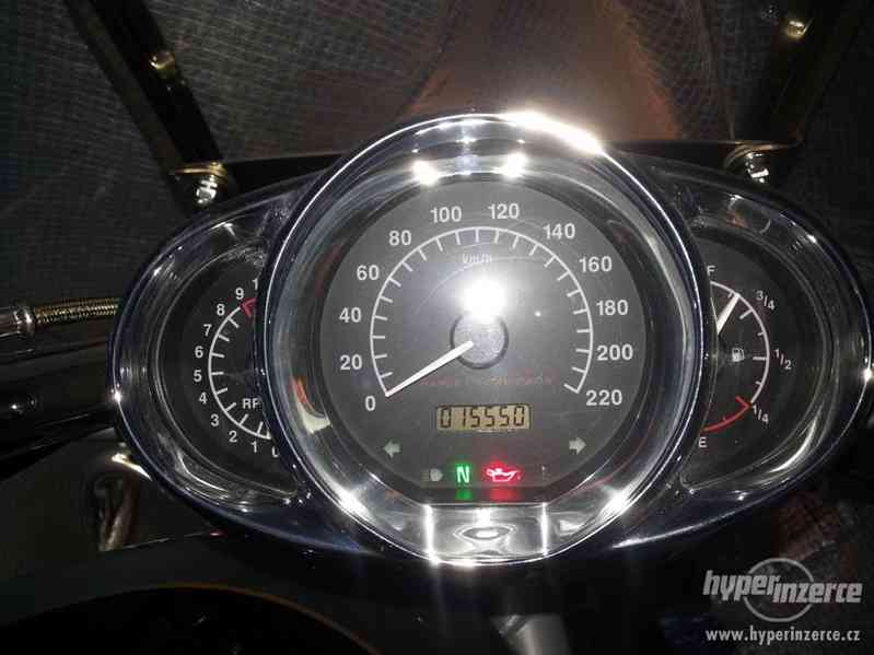 Harley-Davidson VRSCA V-Rod 100th Anniversary - foto 2