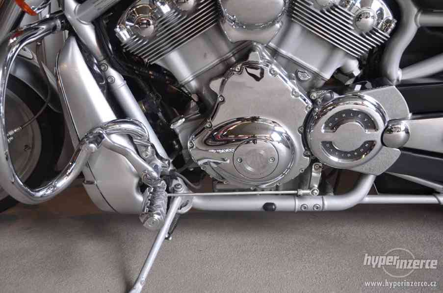 Harley-Davidson VRSCA V-Rod 100th Anniversary - foto 3