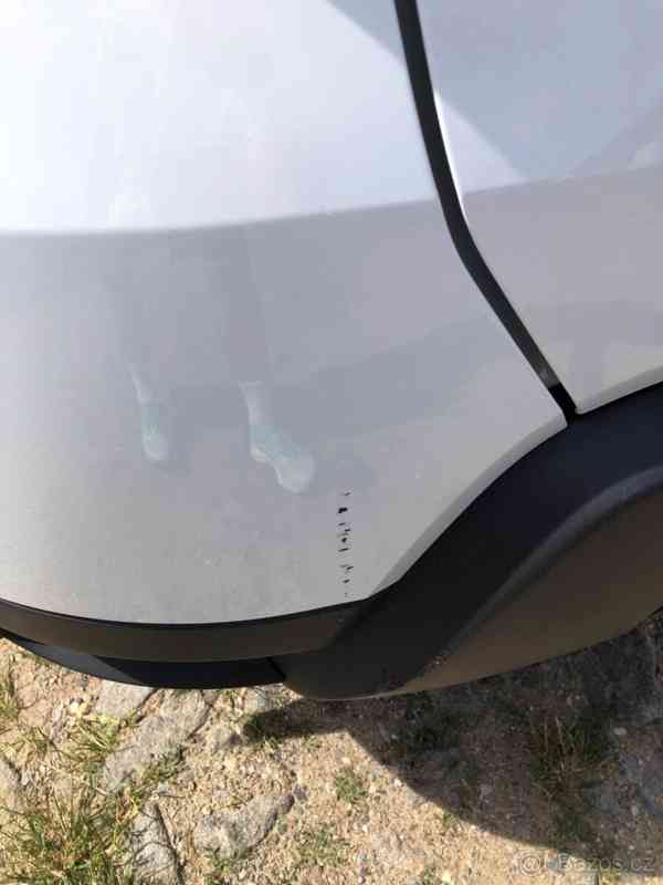Dacia Duster 1,6   SCe, 84 Kw, 2019, 42000km - foto 15