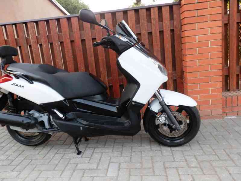 Yamaha X-Max 125 - foto 2