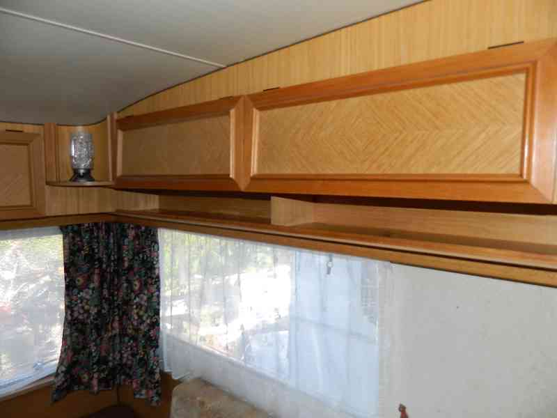 Dvouosý karavan Tabbert s přídavnou střechou - foto 10