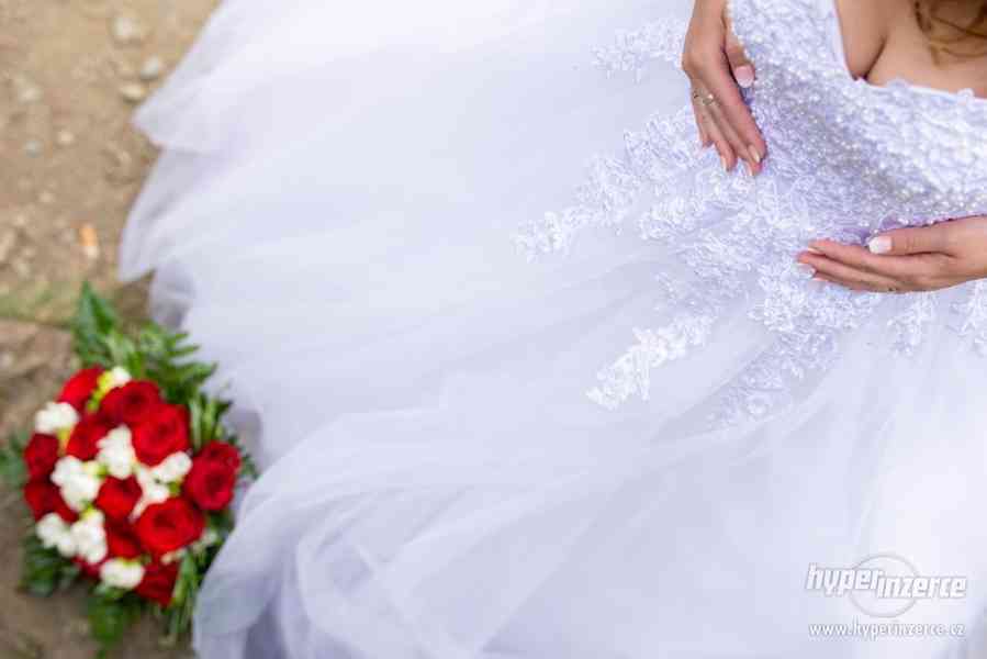 Svatební šaty - foto 7