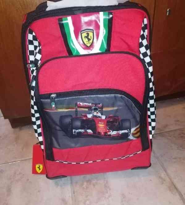 Batoh na kolečkách Ferrari  - foto 1
