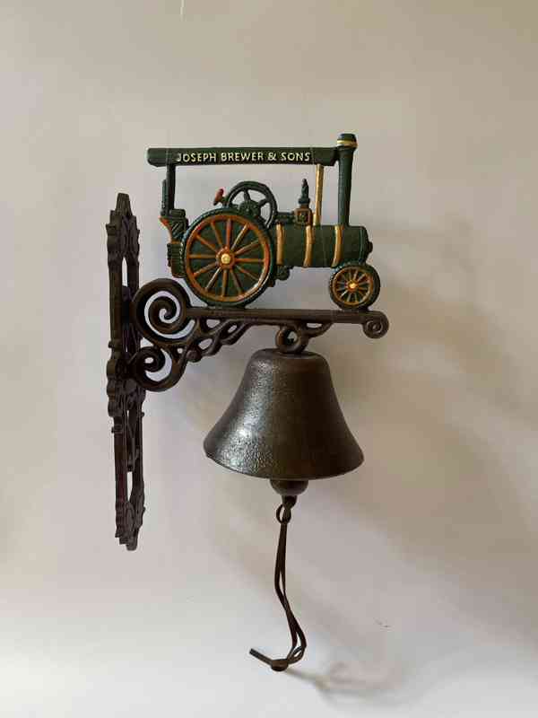 Litinový zvon na ozdobné kov. konzoli -parní válec - foto 1