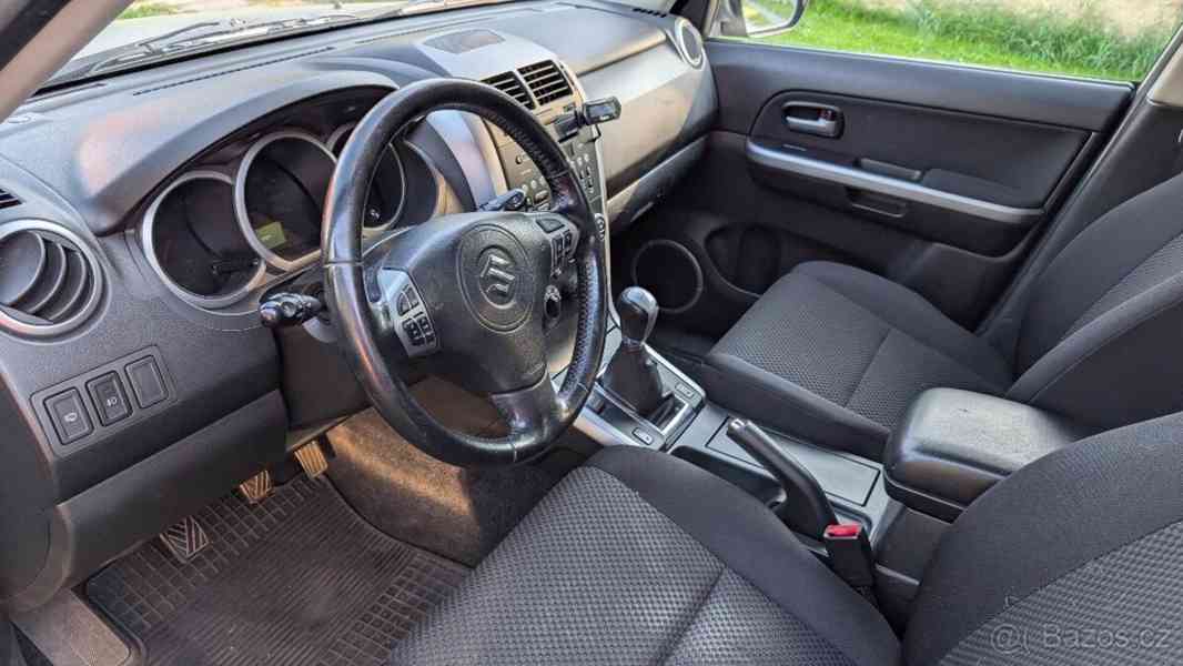 Suzuki Grand Vitara 2,4   JLX-ES 4×4, manuál, ČR - foto 11