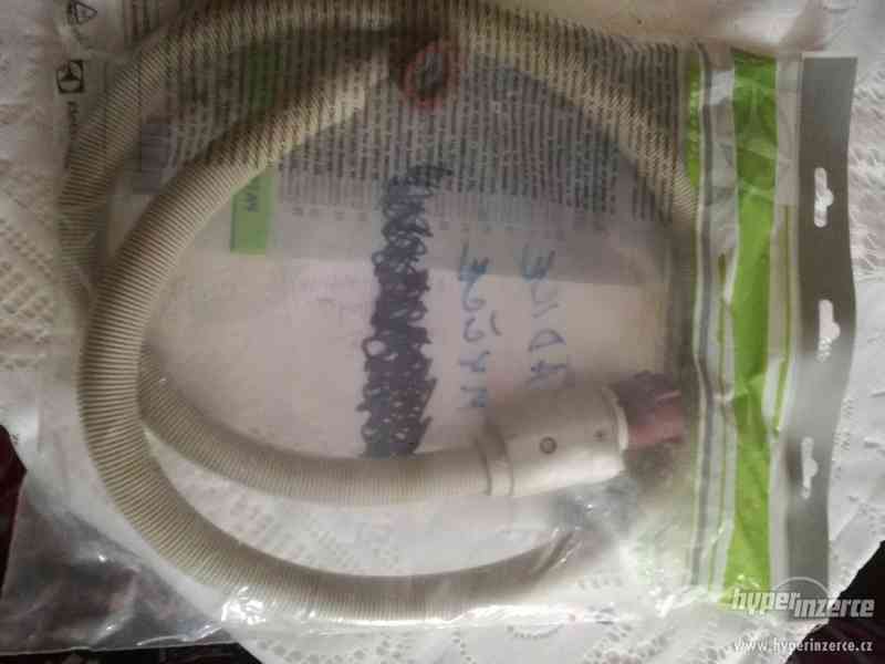 Bezpečnostní napouštěcí hadice k myčce - foto 1