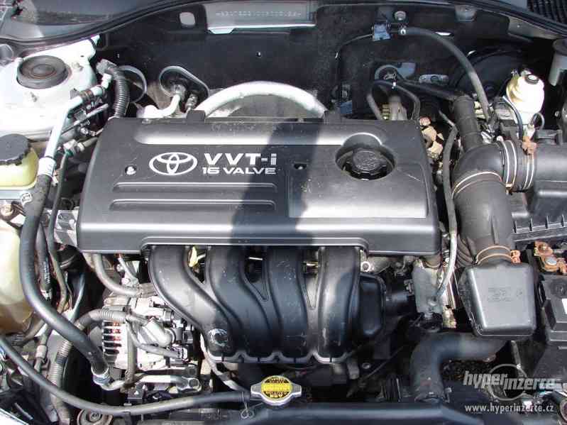 Toyota Avensis combi 1.6 VVTi 81 KW r.v.2001 - foto 17