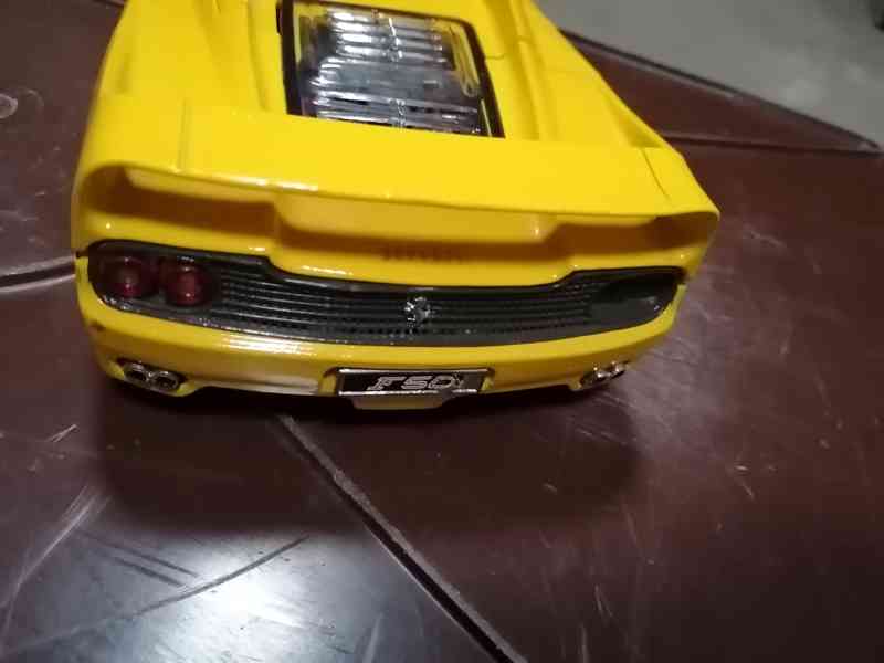 Maisto Ferrari F50, 1:18 - speciální edice - foto 5