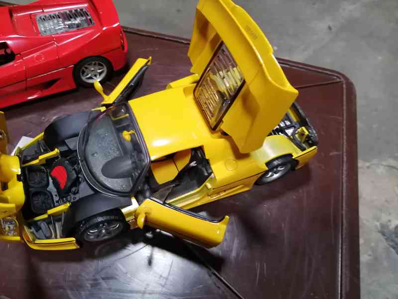 Maisto Ferrari F50, 1:18 - speciální edice - foto 3