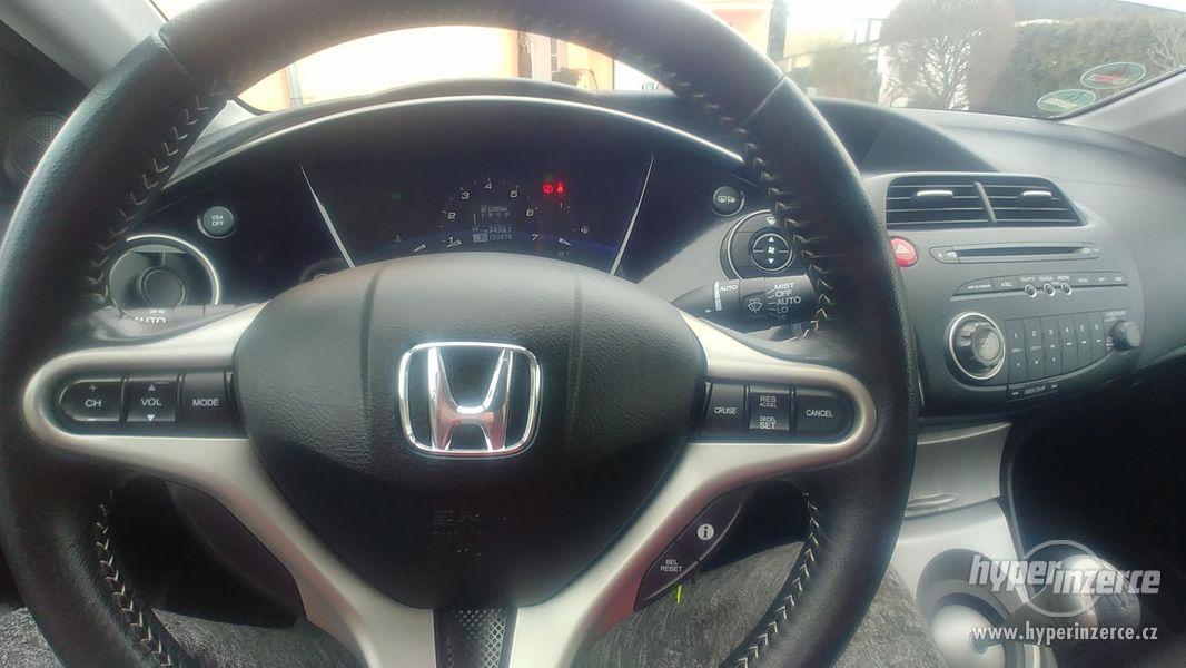 Honda Civic Type S 1,8 i-vtec - foto 19