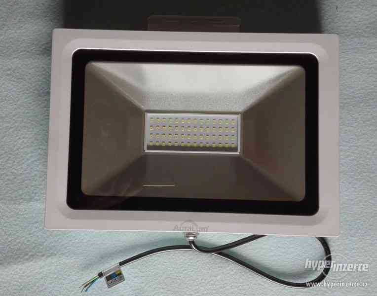 LED světlo Auralum 50W - venkovní i vnitřní - foto 3