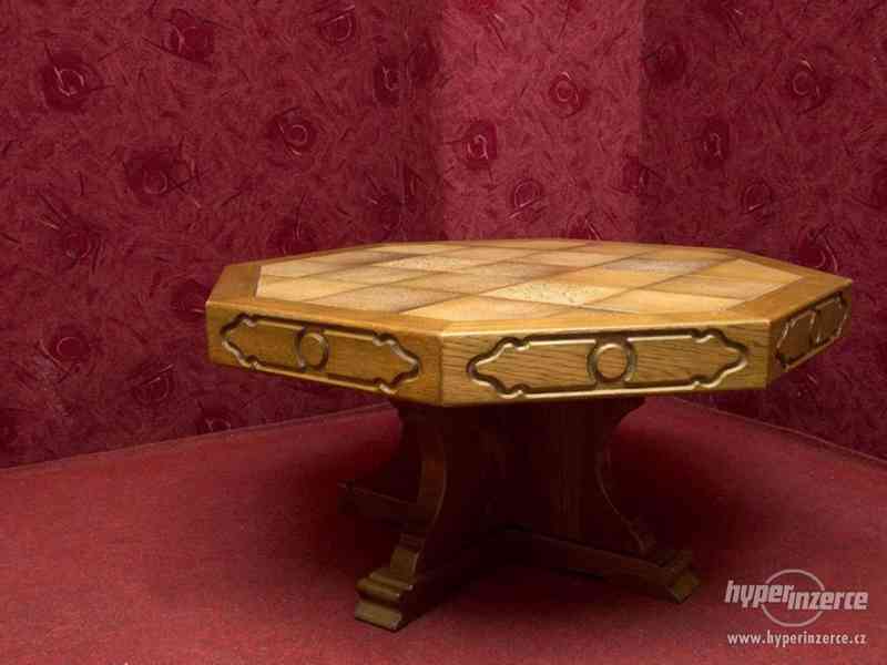Rustikální stůl s obklady - foto 2