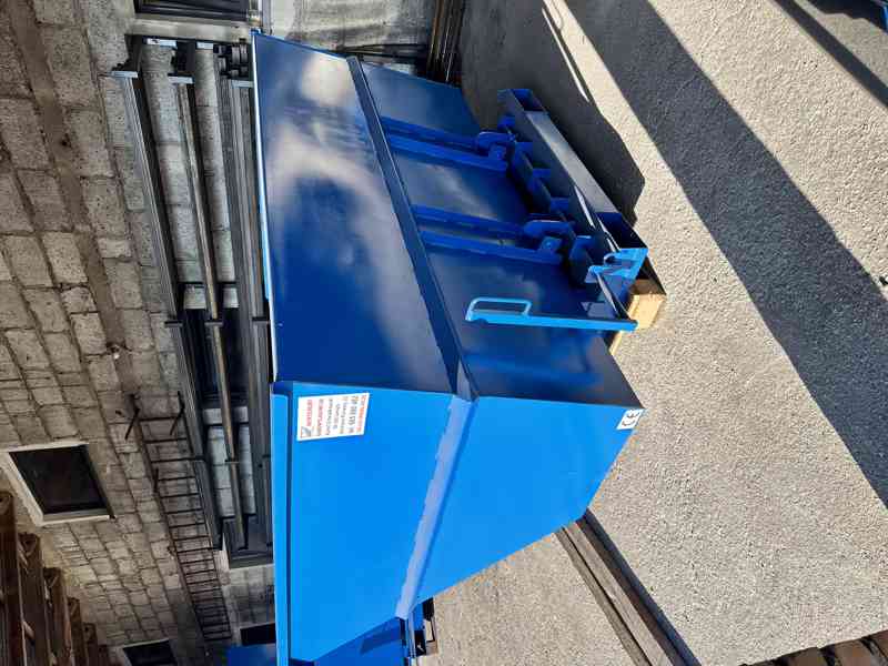 Pojemnik samoopróżniający się 3m3, kontener