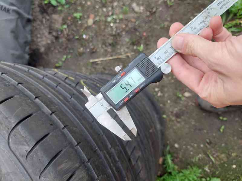 4x Pneu Good Year 225/45 R17 5,5-6mm DOT 20 a 21 - foto 2