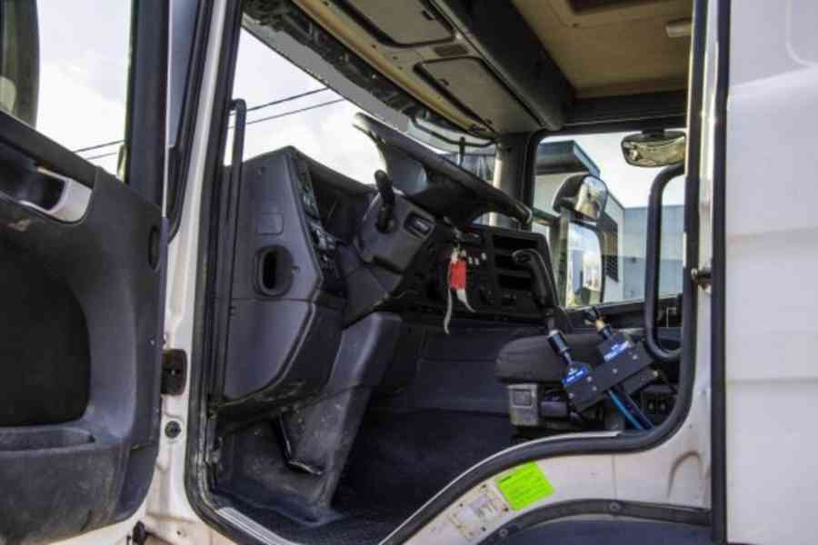 8x4 Scania tridem sklápěč+HR drapák - foto 6