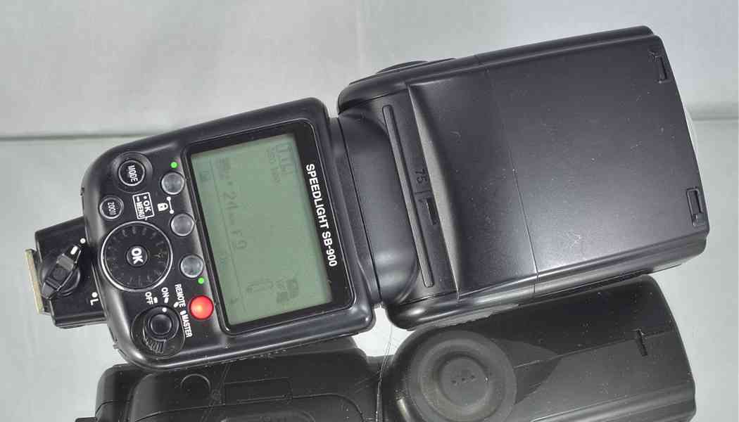 Nikon SPEEDLIGHT SB 900 *i-TTL*Master/Slave*FX/DX - foto 6