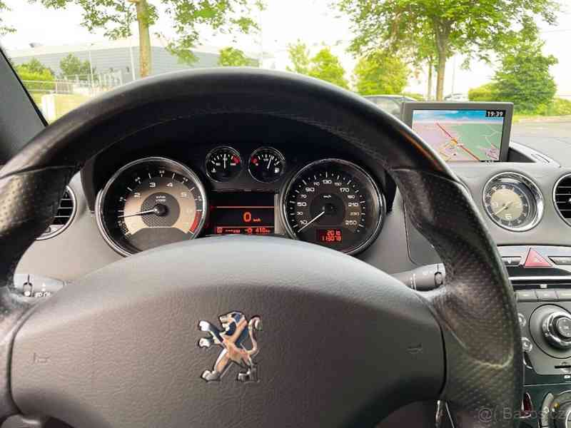 Peugeot RCZ 1,6   200 THP • 2011 • manuál - foto 14