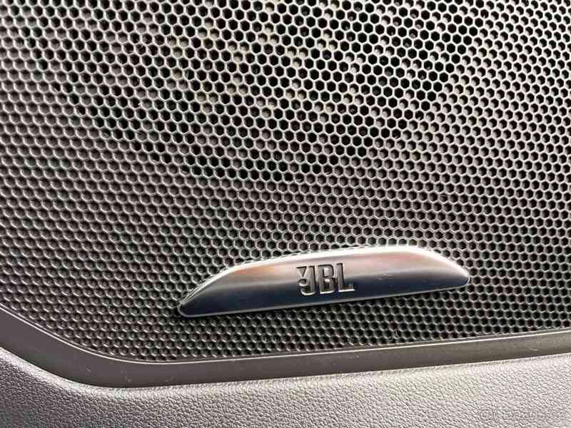 Peugeot RCZ 1,6   200 THP • 2011 • manuál - foto 8