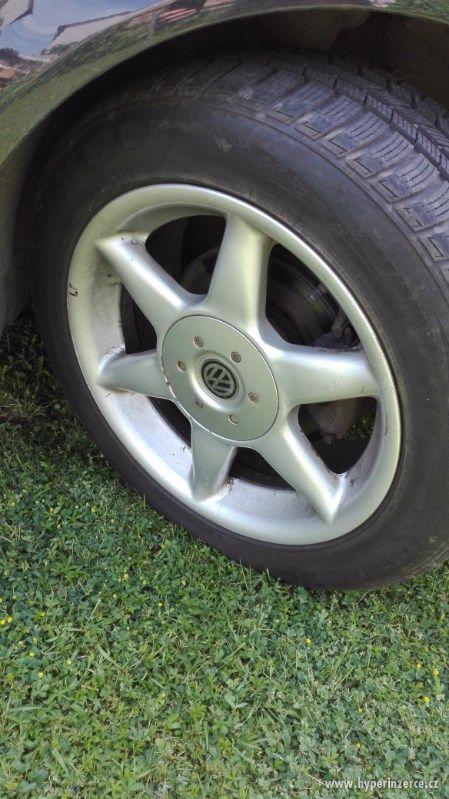 VW Golf IV 1.6V/55kw 1998 - foto 12