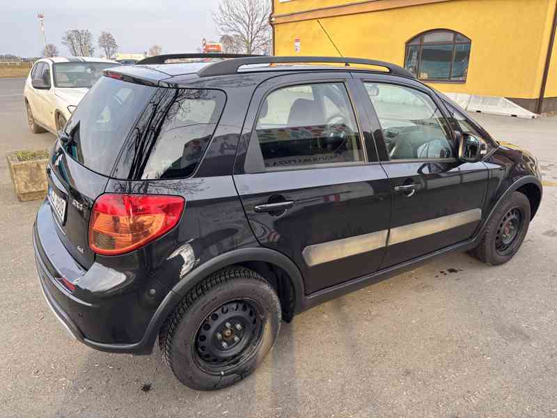 Suzuki SX4 1.6L, 88kW, benzín, 2012 - foto 4