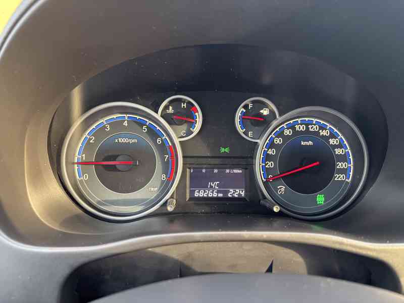 Suzuki SX4 1.6L, 88kW, benzín, 2012 - foto 7