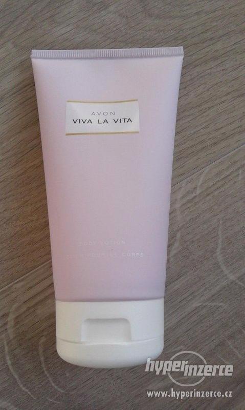 293 - tělová mléka Avon - foto 2