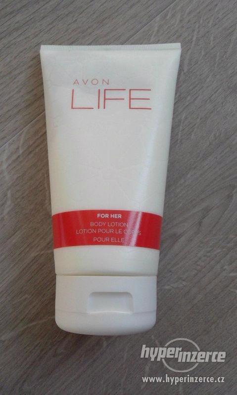 293 - tělová mléka Avon - foto 3