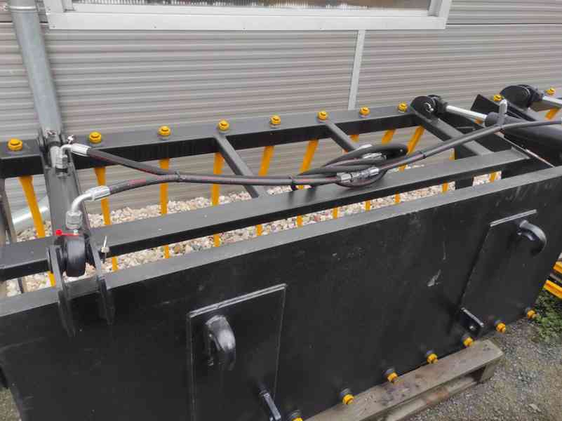 Hydraulické vidle / Lopaty s přidržovačem -economy - foto 3