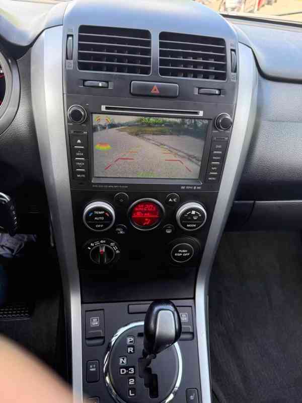 Suzuki Grand Vitara 2.4i Comfort Aut. benzín 124kw - foto 18
