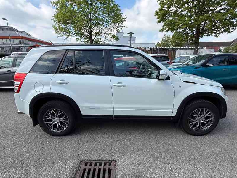 Suzuki Grand Vitara 2.4i Comfort Aut. benzín 124kw - foto 8