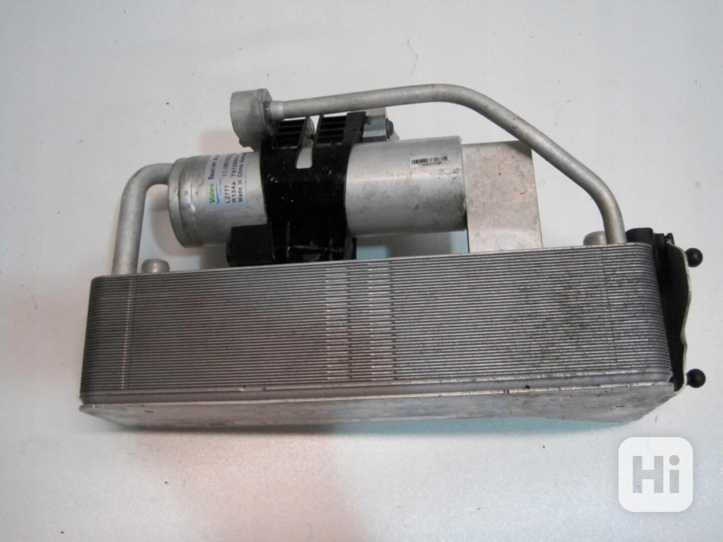 BMW 4 F36 GRAN COUPE INTERIER INFO V TEXTU - foto 1