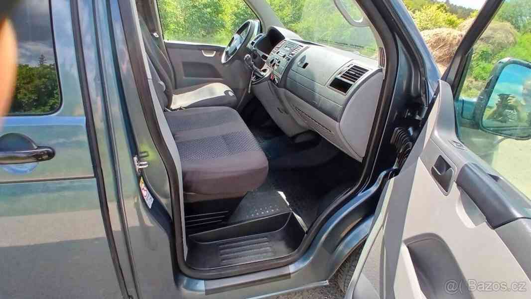 Volkswagen Transporter Caravelle 96 kw - rv.2009- 9mí - foto 6