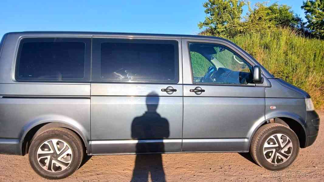 Volkswagen Transporter Caravelle 96 kw - rv.2009- 9mí - foto 11