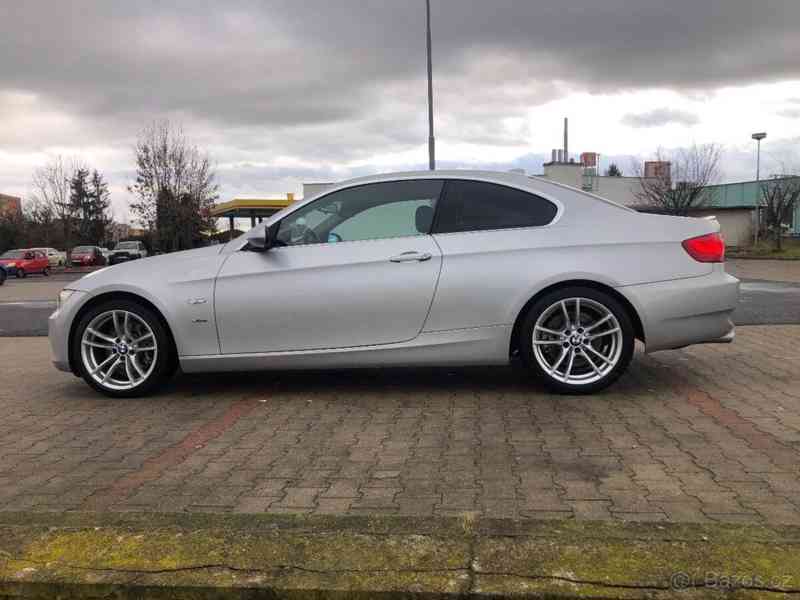 BMW Řada 3 3,0   E92 R.v.2009 180Kw - foto 4