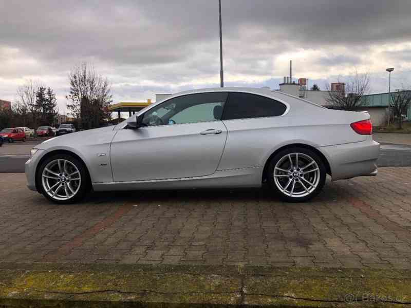 BMW Řada 3 3,0   E92 R.v.2009 180Kw - foto 5